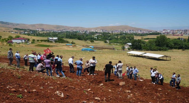 Muşta rüzgar enerji santrali inşaatı protesto edildi