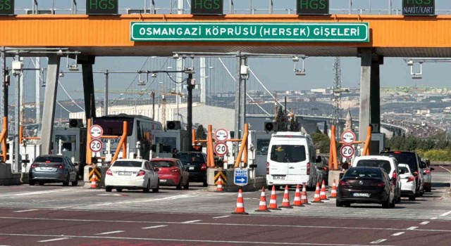 Osman Gazi Köprüsünde bayram tatili yoğunluğu