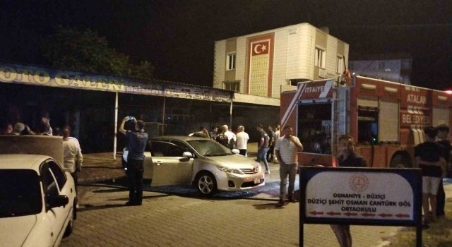 Osmaniye'de oto galeride korkutan yangın