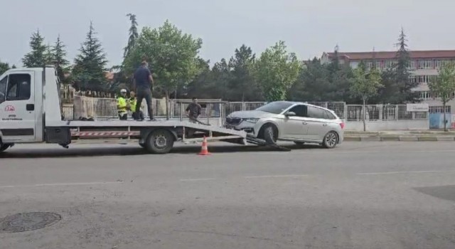 Otomobil ile motosiklet çarpıştı: 2 yaralı