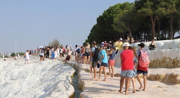 Pamukkale, seyahat yasaklarının kalktığı Çin'den ziyaretçi bekliyor