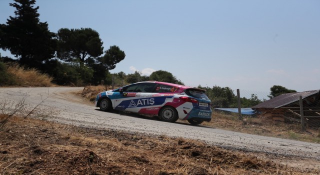 Ralli pilotları Gemlikte rüzgar gibi esti