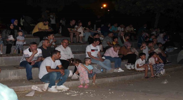 Siirtte açık hava sinema günleri devam ediyor