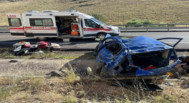 Sivasta kontrolden çıkan otomobil takla attı: 5 yaralı