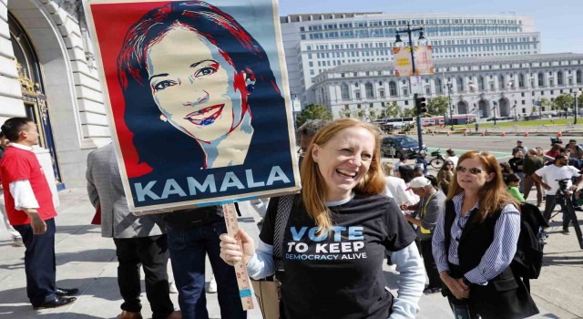 Son seçim anketine göre Kamala Harris az farkla Trumpın önünde