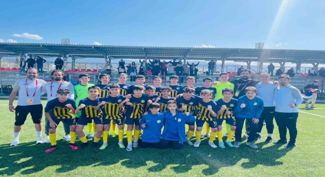 Talasgücü Belediyespor, U-14 finaline yükseldi