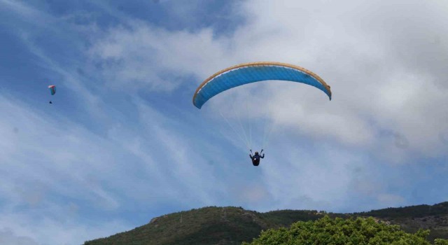 Türkiye Yamaç Paraşütü Akdeniz Bölgesi Hedef Yarışması Alanyada yapıldı