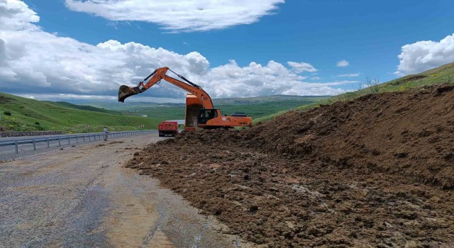 Vartoda aynı noktada 4.üncü kez heyelan meydana geldi