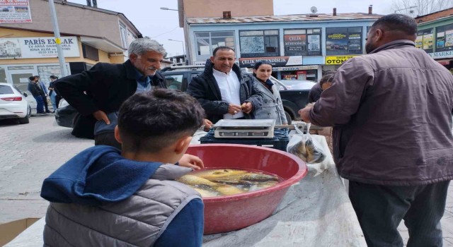 Vartoda et fiyatları yükselince vatandaşlar balığa yöneldi