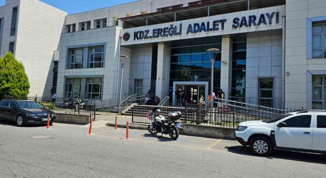 Zonguldakta uyuşturucu ele geçirilen geminin tutuklu 10 personelinin yargılanmasına devam edildi